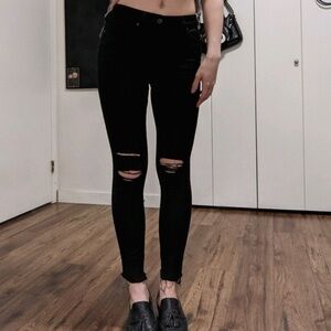 Uniqlo Skinny Mid Rise Distressed Jeans Size 27